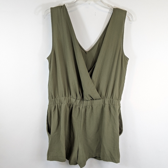 Zara Basic olive green romper - Picture 3 of 4